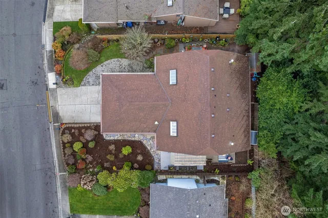 $430,000 | 24709 13th Avenue South, Des Moines, WA 98198