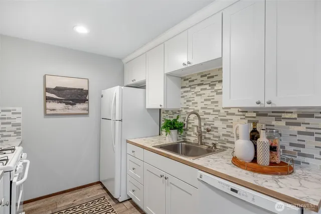 $430,000 | 24709 13th Avenue South, Des Moines, WA 98198