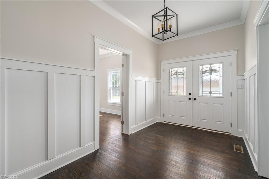 1507 Long Street High Point, NC 27262 - Photo 5 of 42 Gallery Image 5