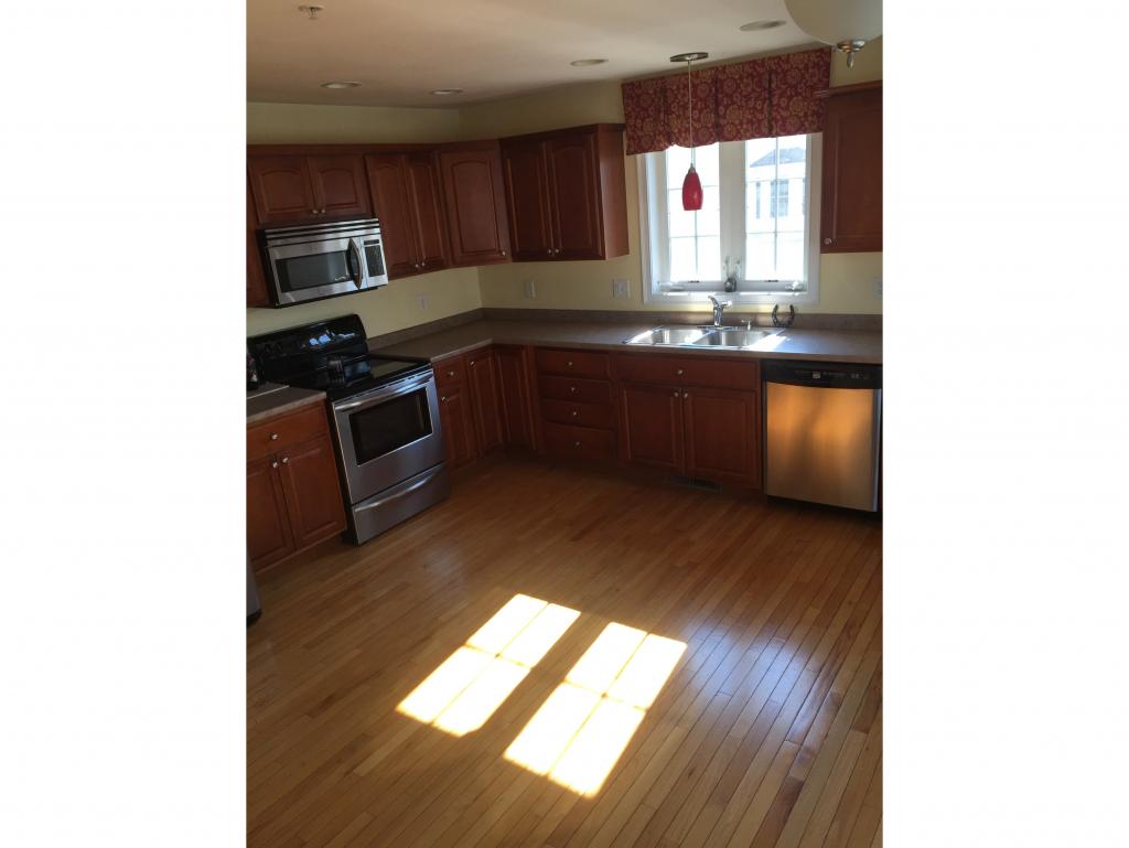 19 Shaker Heights Road, Unit 19 Chester, NH 03036 - Photo 3 of 16