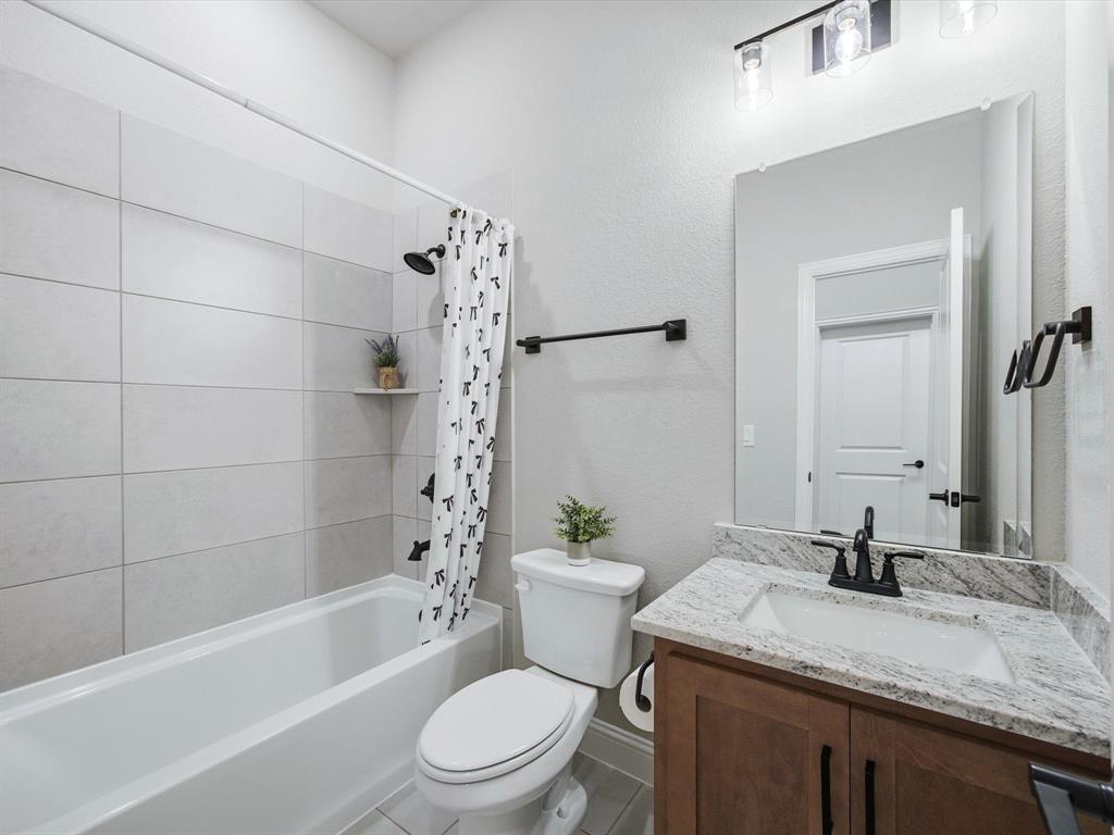 224 Comanche Trail Alvarado, TX 76009 - Photo 21 of 38