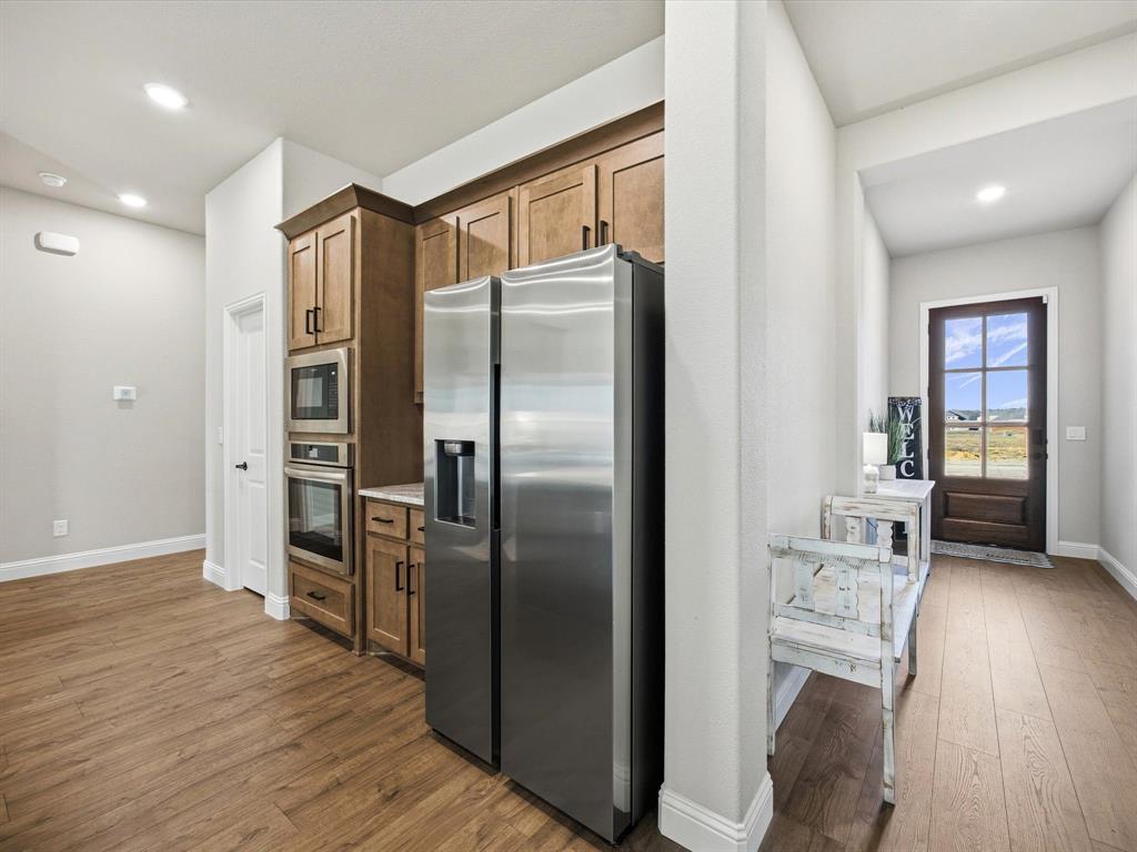 224 Comanche Trail Alvarado, TX 76009 - Photo 10 of 38