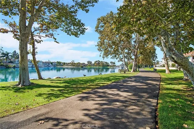 $1,950,000 | 27 Newmeadow, Irvine, CA 92614