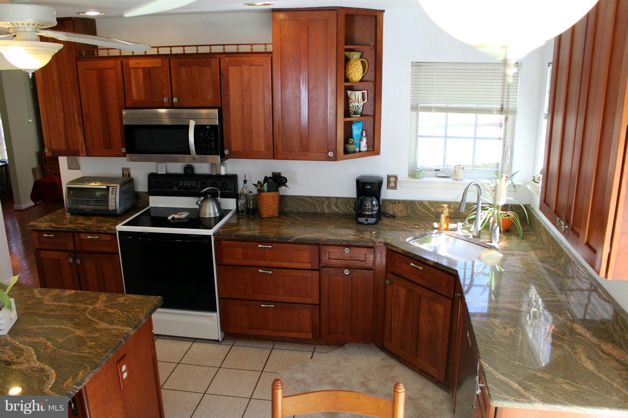 28835 Three Notch Road Mechanicsville, MD 20659 - Photo 11 of 30 Kitchen