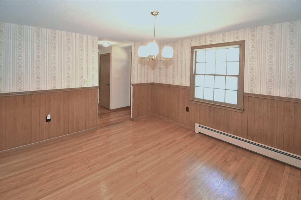 4 Applecrest Road Andover, MA 01810 - Photo 6 of 32