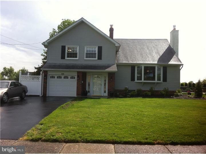 644 Mueller Road Warminster, PA 18974 - Photo 1 of 25 Exterior Front