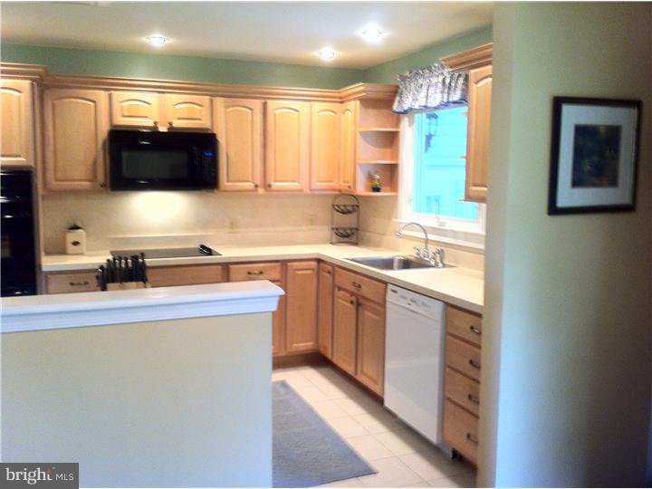 644 Mueller Road Warminster, PA 18974 - Photo 14 of 25 Kitchen