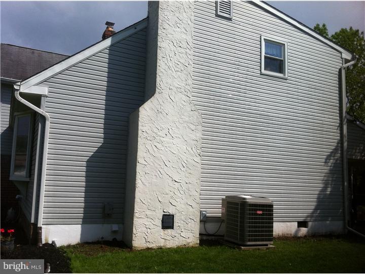 644 Mueller Road Warminster, PA 18974 - Photo 3 of 25 Gallery Image 3