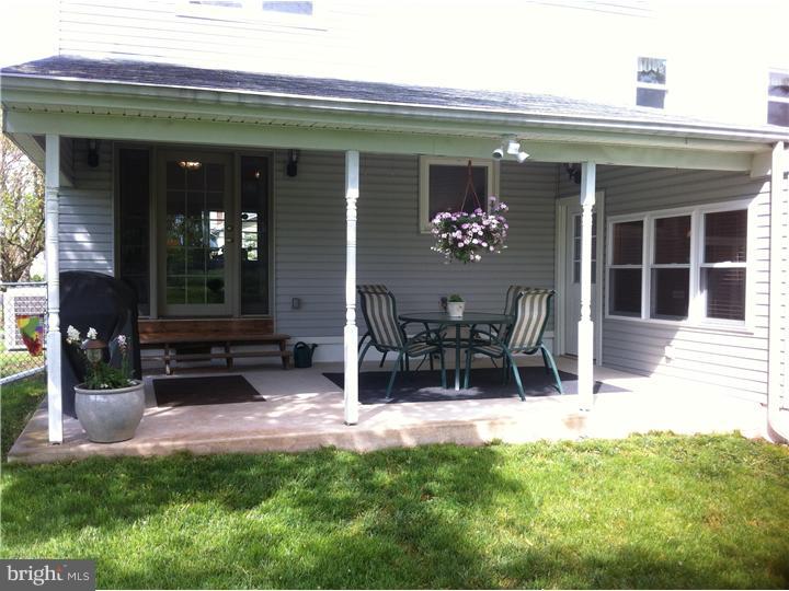 644 Mueller Road Warminster, PA 18974 - Photo 6 of 25 Patio