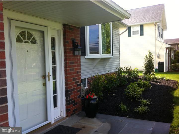 644 Mueller Road Warminster, PA 18974 - Photo 8 of 25 Gallery Image 8