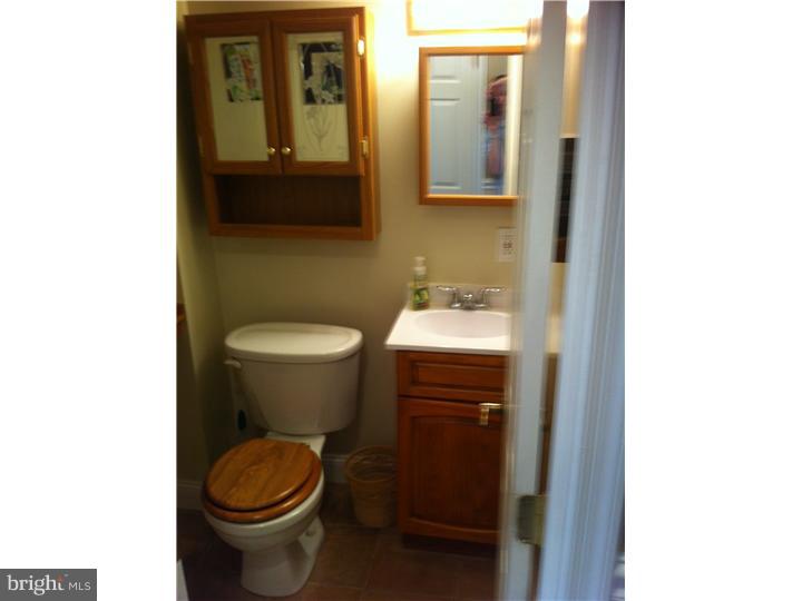 644 Mueller Road Warminster, PA 18974 - Photo 10 of 25 Half Bath