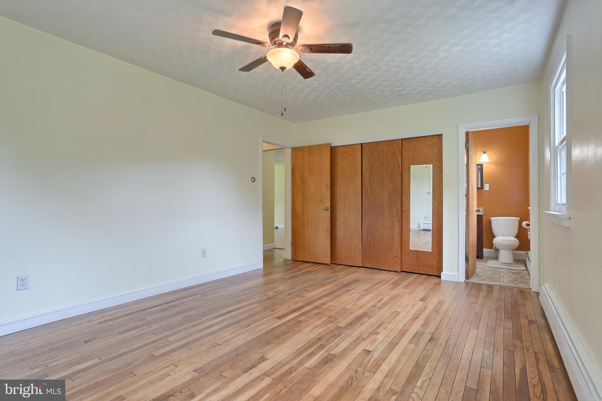 203 North Sheridan Road Richland, PA 17087 - Photo 17 of 34 Private bath in master bedroom