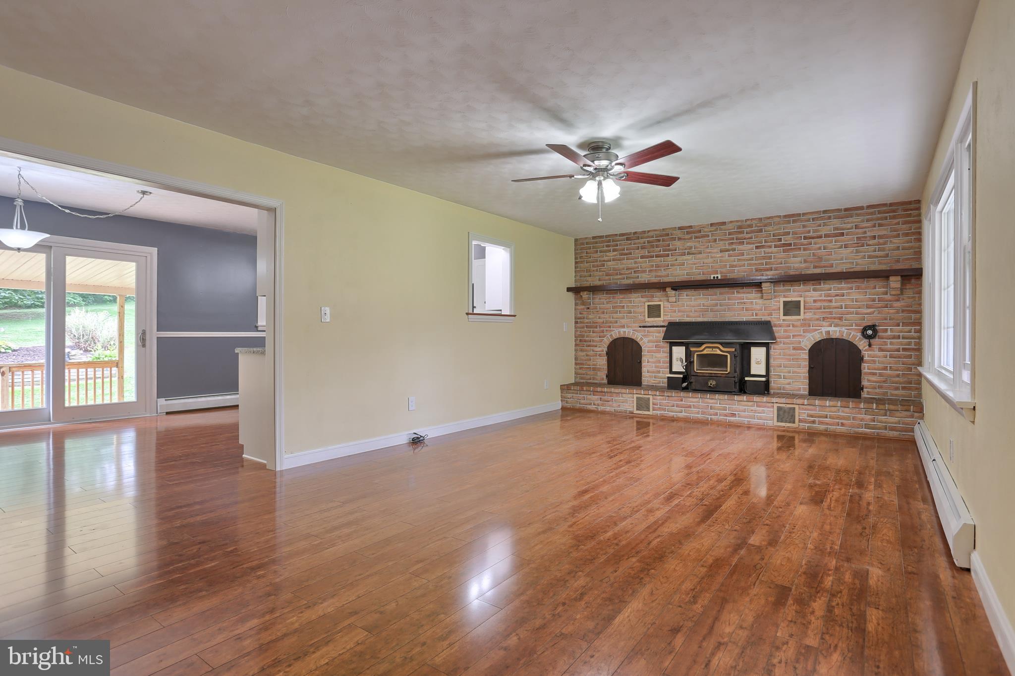 203 North Sheridan Road Richland, PA 17087 - Photo 5 of 34 Living Room features large fireplace