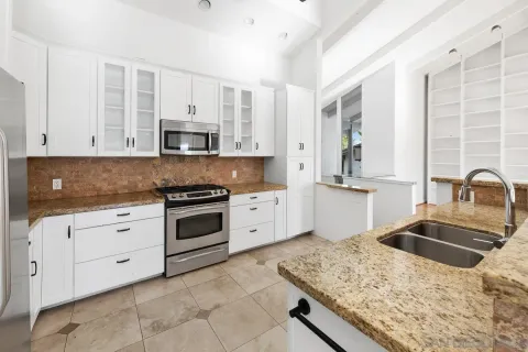 $1,200,000 | 27 Greenview Drive, Carlsbad, CA 92009