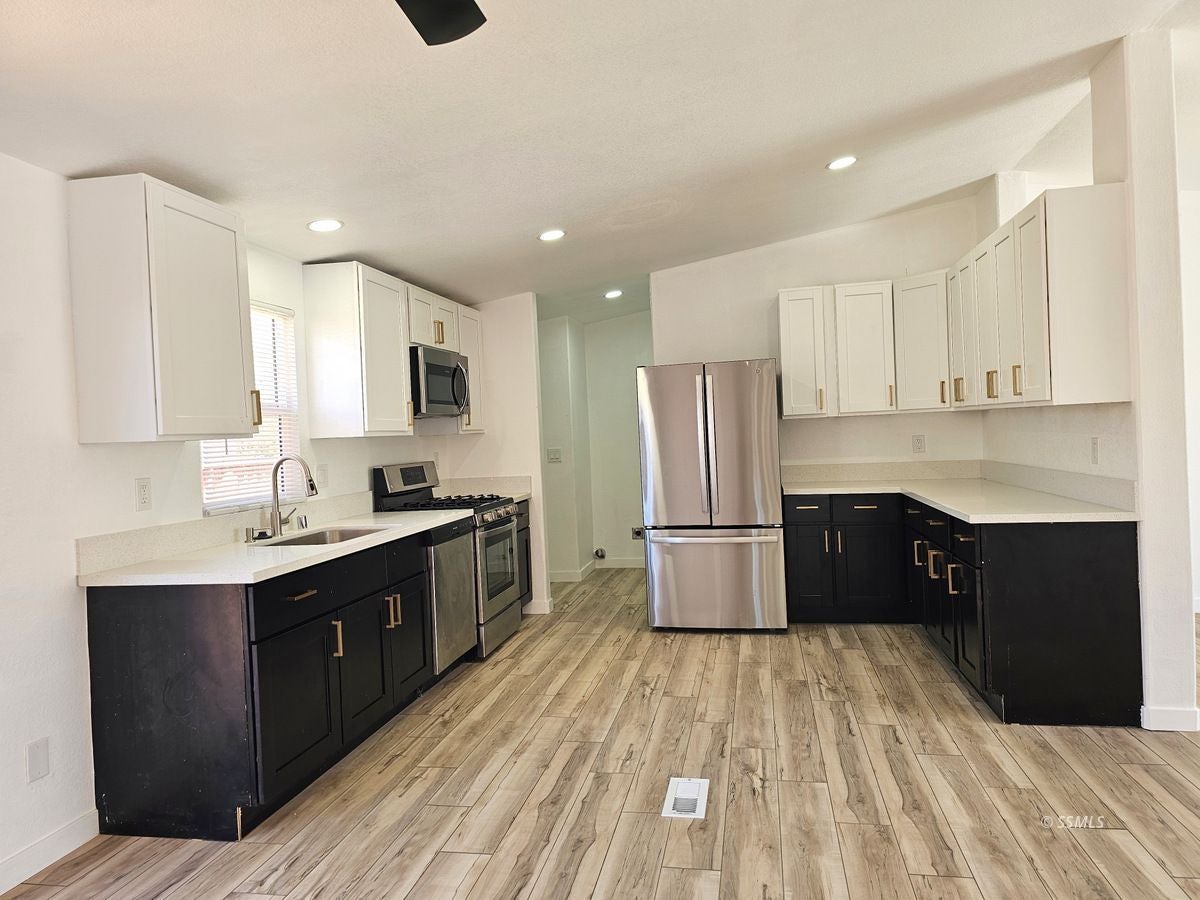 1040 Porter Street Ridgecrest, CA 93555 - Photo 13 of 37 Gallery Image 13