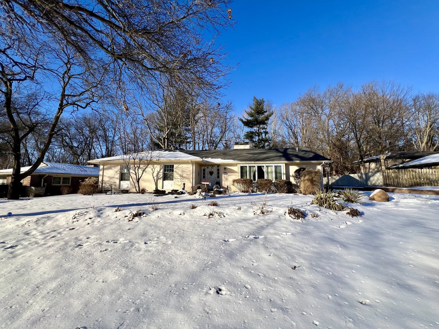 181 Thornhill Drive Danville, IL 61832 - Photo 1 of 43