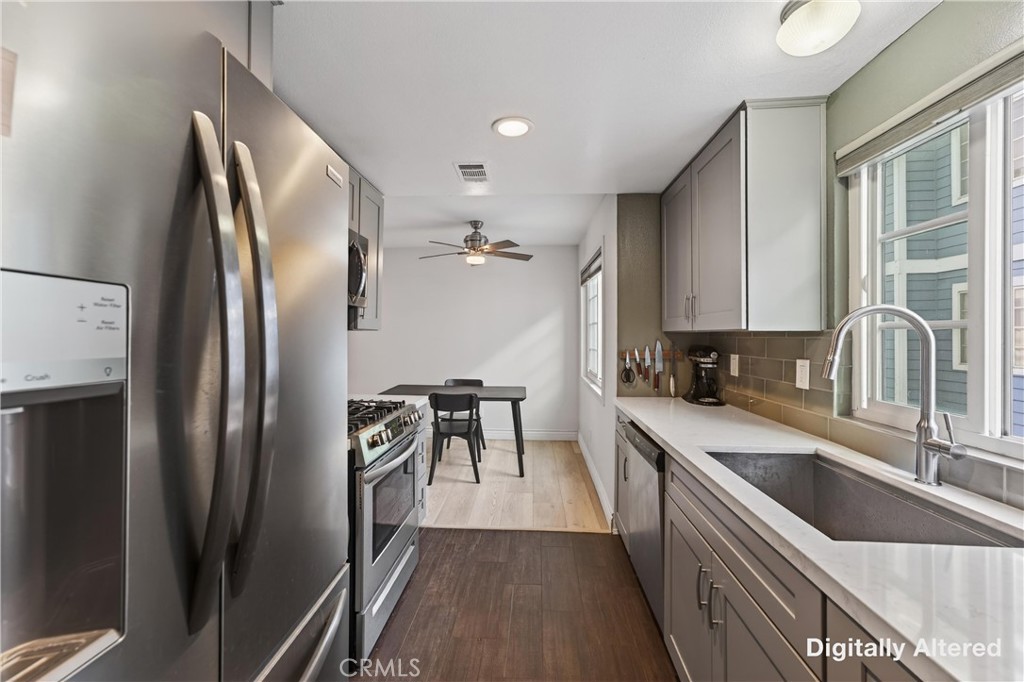 107 West Spring Street, Unit C Long Beach, CA 90806 - Photo 14 of 41
