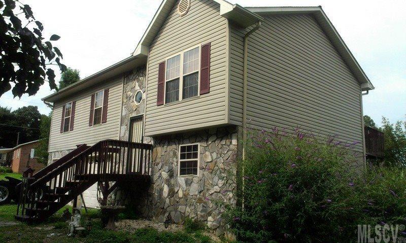 4400 Hickory Nut Ridge Road Hudson, NC 28638 - Photo 2 of 18 Gallery Image 2