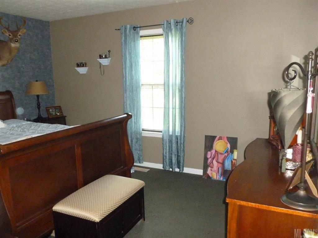 4400 Hickory Nut Ridge Road Hudson, NC 28638 - Photo 6 of 18 Gallery Image 6