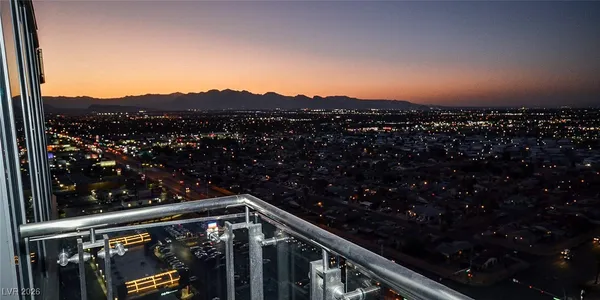 $3,750 | 4381 West Flamingo Road, Unit 2302, Las Vegas, NV 89103