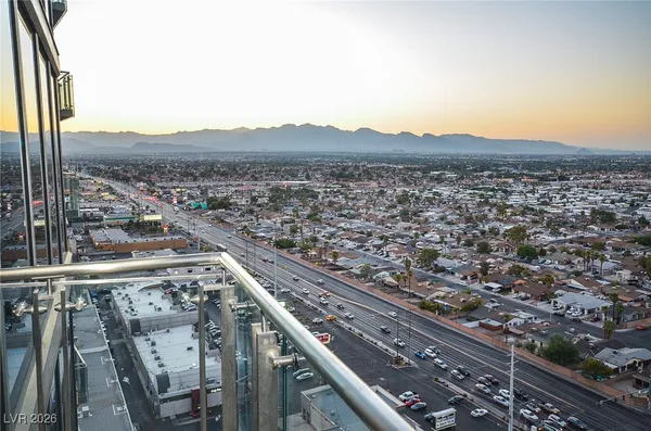 $3,750 | 4381 West Flamingo Road, Unit 2302, Las Vegas, NV 89103