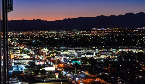 $3,750 | 4381 West Flamingo Road, Unit 2302, Las Vegas, NV 89103