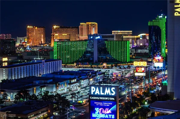 $3,750 | 4381 West Flamingo Road, Unit 2302, Las Vegas, NV 89103