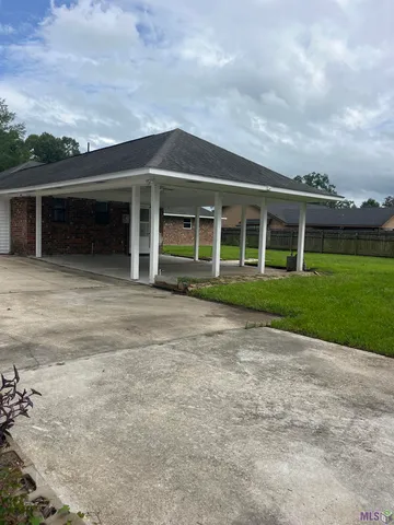 $329,500 | 1434 Charing Cross Drive, Baton Rouge, LA 70810
