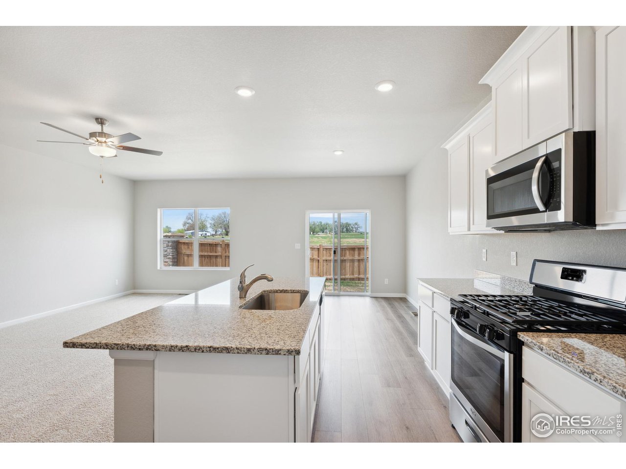 952 Cascade Falls Street Severance, CO 80550 - Photo 2 of 32