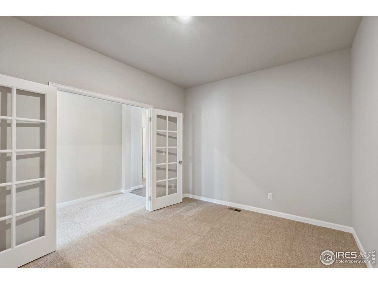 952 Cascade Falls Street Severance, CO 80550 - Photo 8 of 32