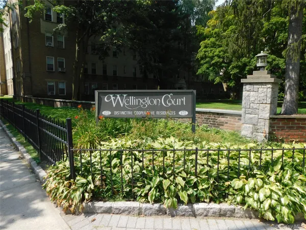a view of sign board