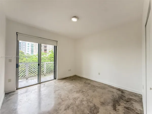 $2,000 | 761 Northwest 1st Street, Unit 302, Miami, FL 33128
