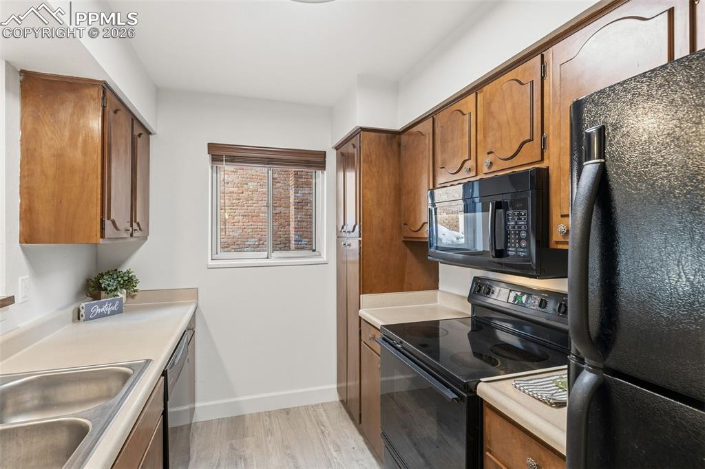 2902 Airport Road, Unit 136 Colorado Springs, CO 80910 - Photo 11 of 35