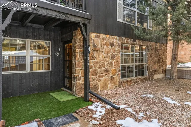 $159,900 | 2902 Airport Road, Unit 136, Colorado Springs, CO 80910