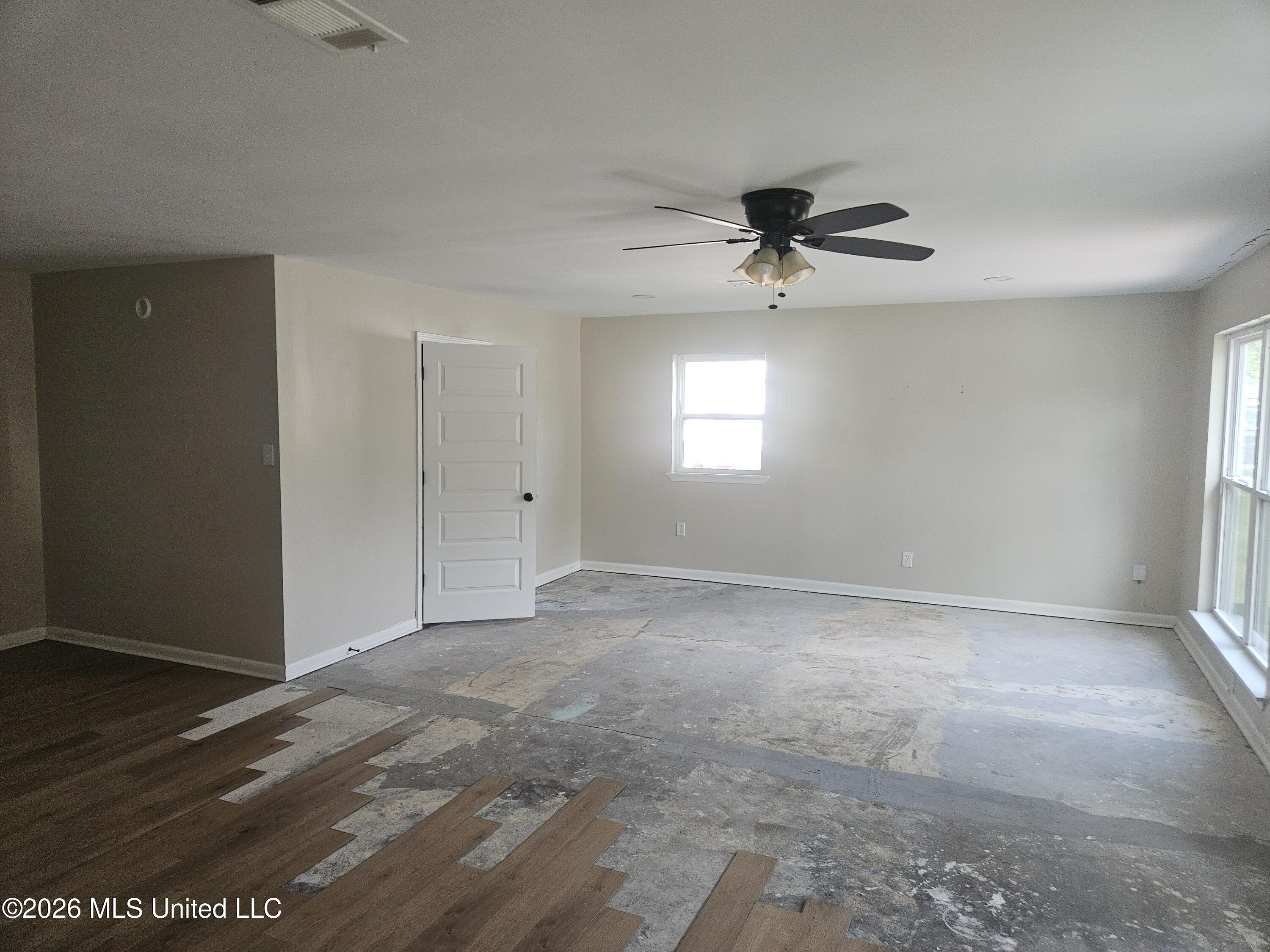 2012 Woodbury Road Gautier, MS 39553 - Photo 4 of 10 1000029316