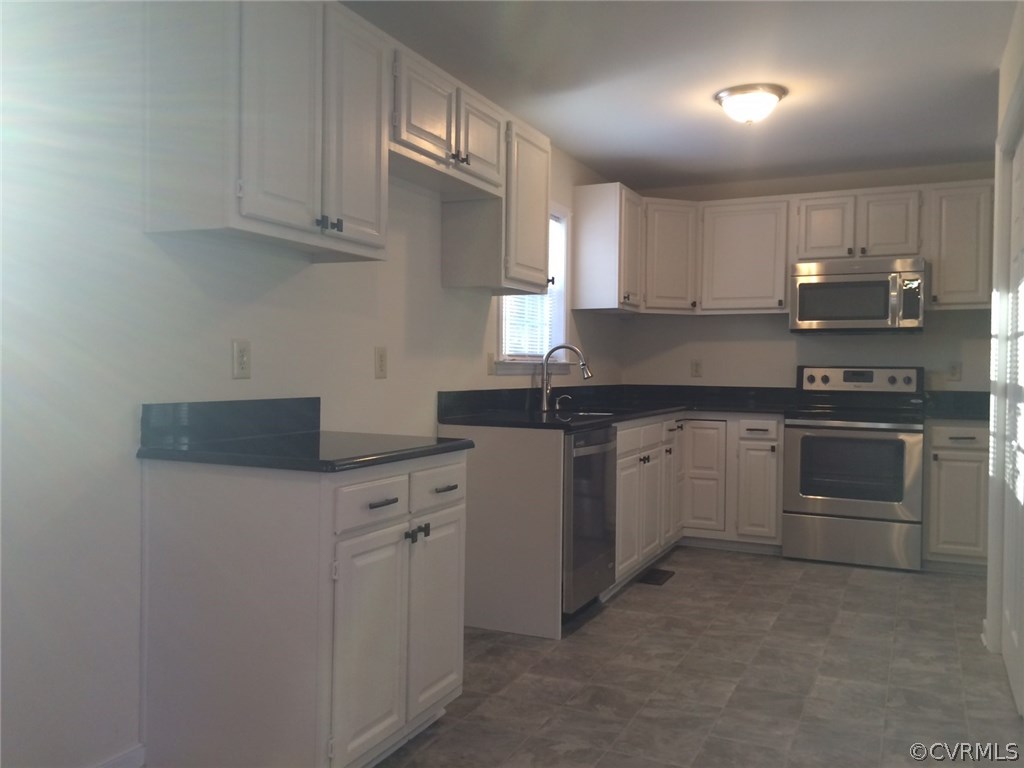 13500 Nile Road Chester, VA 23831 - Photo 6 of 14 Gallery Image 6