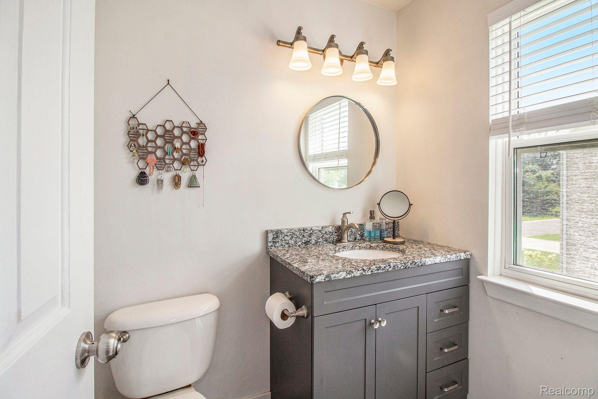 2371 Chestnut Bend Howell, MI 48855 - Photo 14 of 28 Gallery Image 14