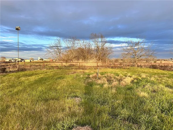 $2,250 | 9350 East State Highway 21, Bryan, TX 77808