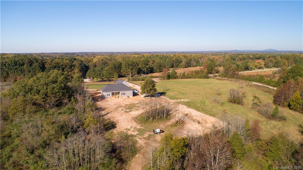 1828 Davis Farm Road York, SC 29745 - Photo 6 of 9 Gallery Image 6