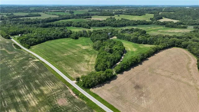 $1,300,000 | V Road, Weston, MO 64098
