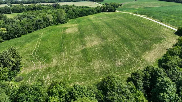 $1,300,000 | V Road, Weston, MO 64098