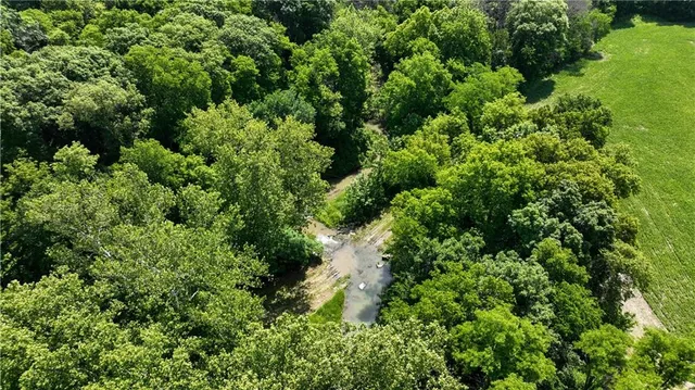 $1,300,000 | V Road, Weston, MO 64098