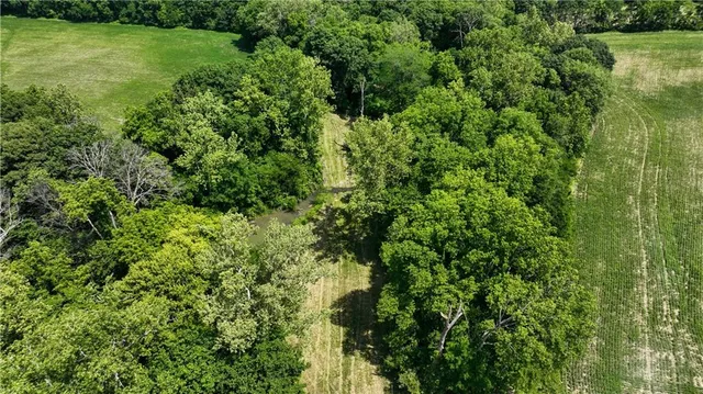 $1,300,000 | V Road, Weston, MO 64098