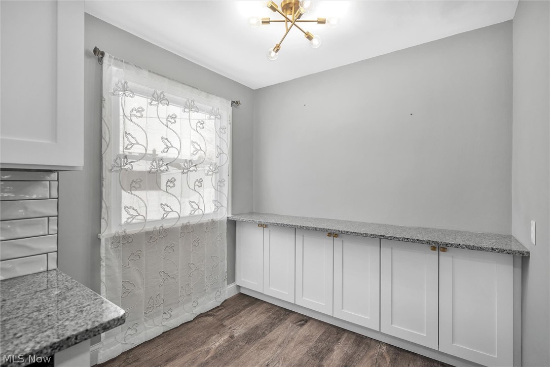 4034 Stilmore Road Cleveland, OH 44121 - Photo 10 of 29