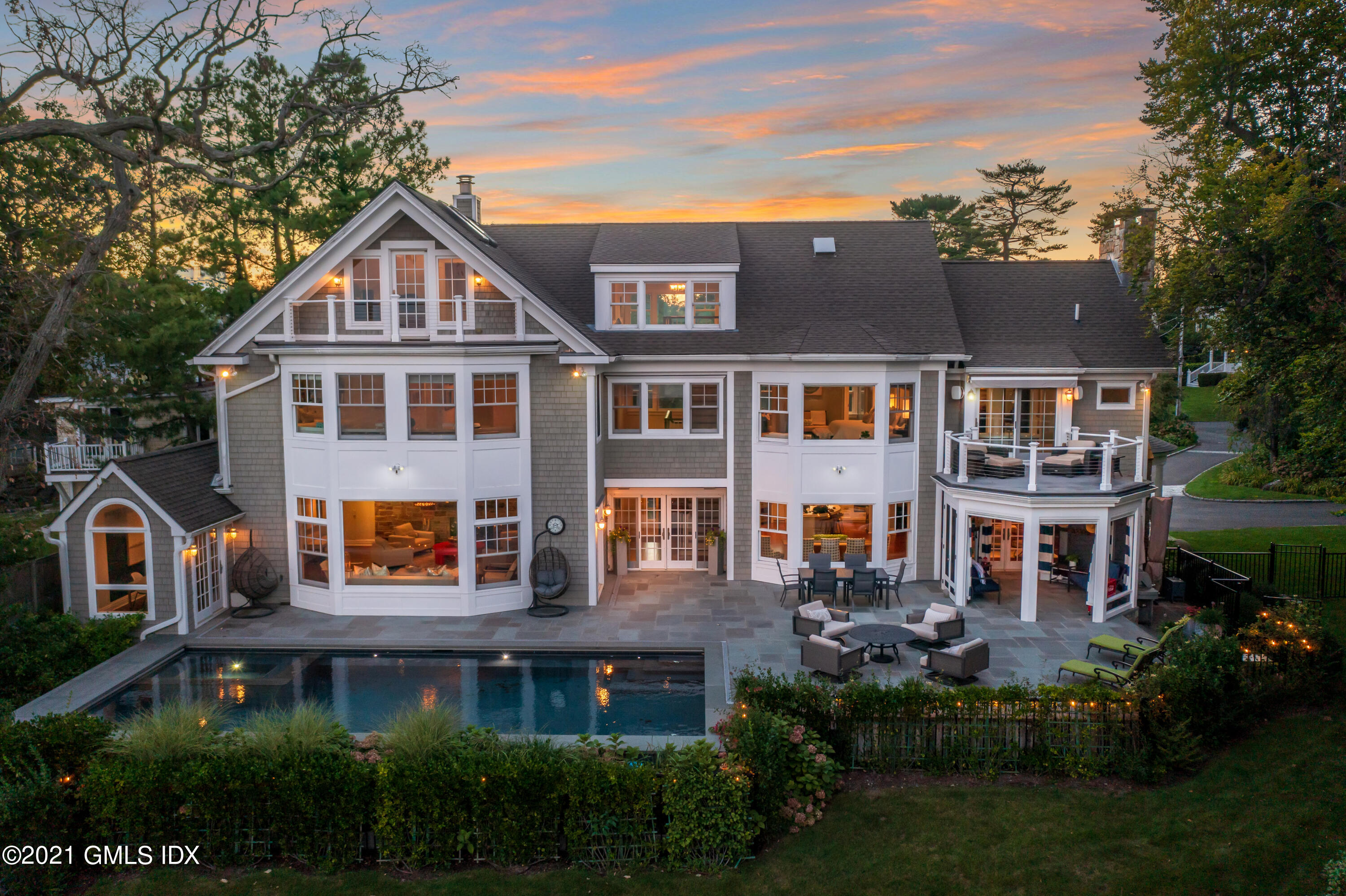20 Ballwood Road Old Greenwich, CT 06870 - Photo 31 of 32 a front view of a house with garden