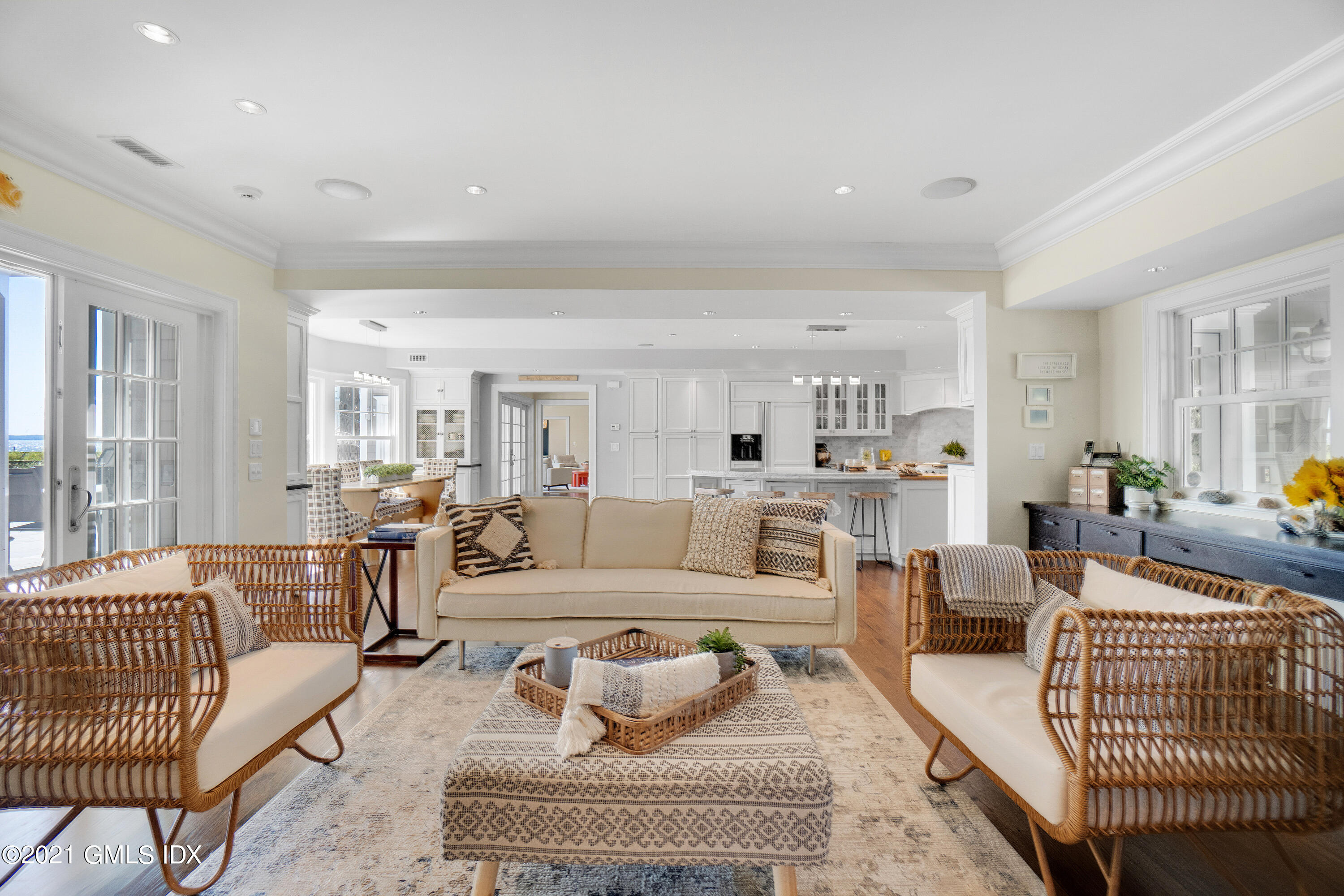 20 Ballwood Road Old Greenwich, CT 06870 - Photo 10 of 32 a living room with furniture and a couch