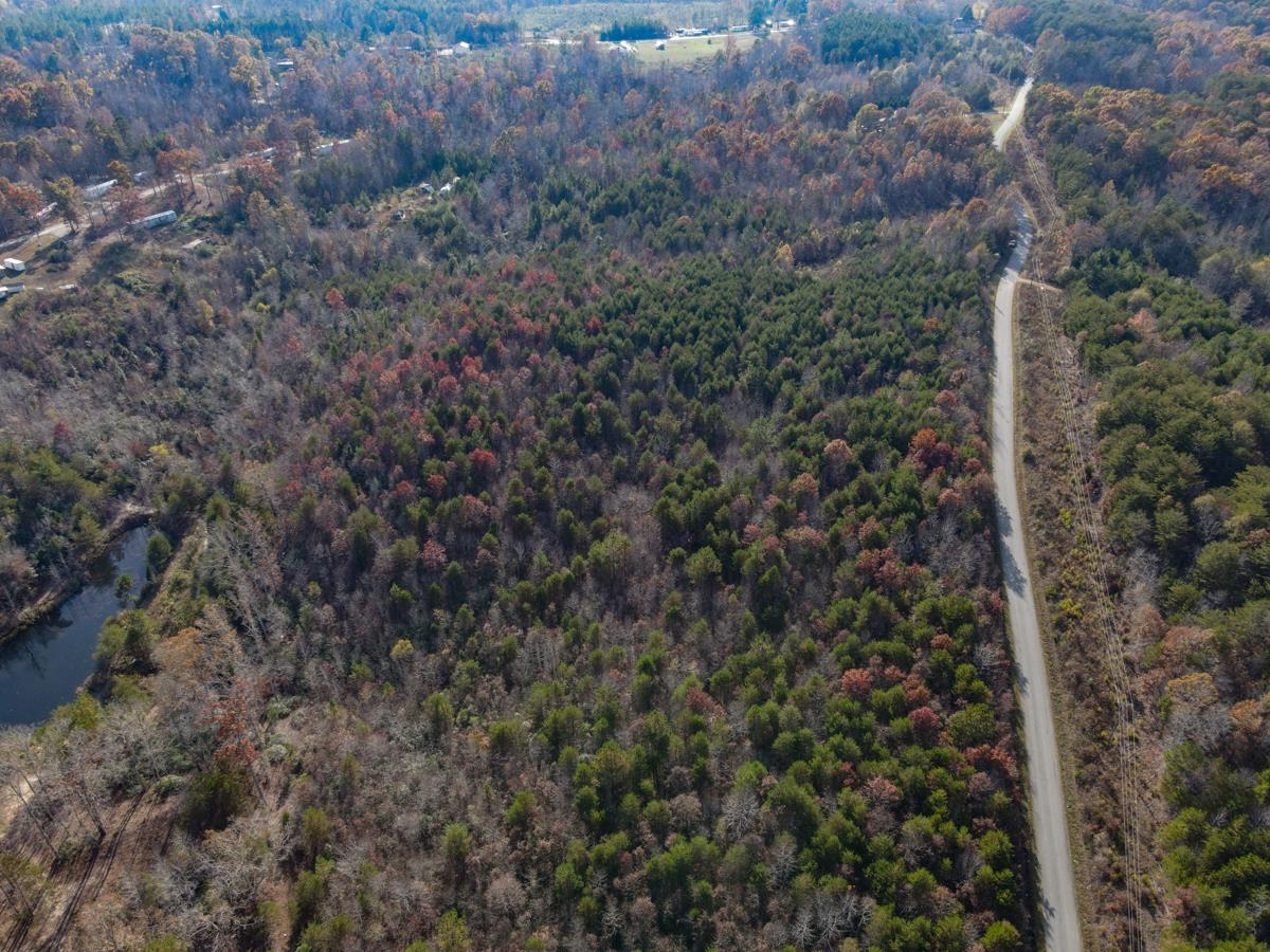 Burnt Mill Blacksburg, SC 29702 - Photo 8 of 33