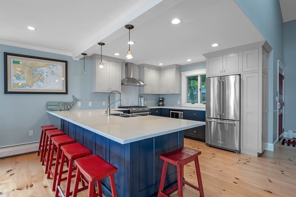 16 Nonantum Road Marblehead, MA 01945 - Photo 7 of 28