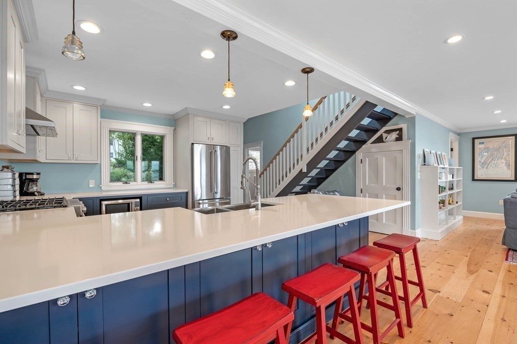 16 Nonantum Road Marblehead, MA 01945 - Photo 8 of 28