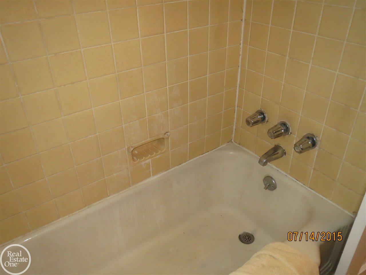 3143 Walnut Lake Road West Bloomfield, MI 48322 - Photo 28 of 64